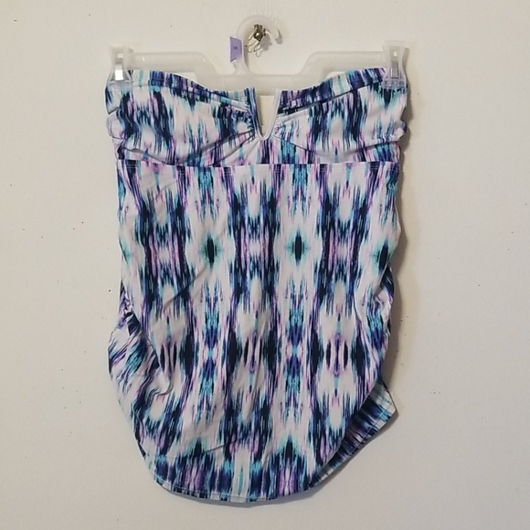Liz Lange Maternity Swim Top - Picture 1 of 5